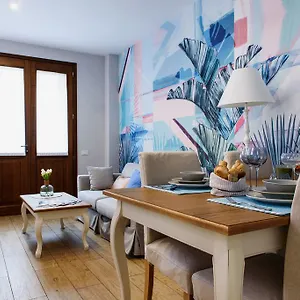 Lora Luxury House Como